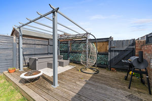 Photo 21- click for photo gallery